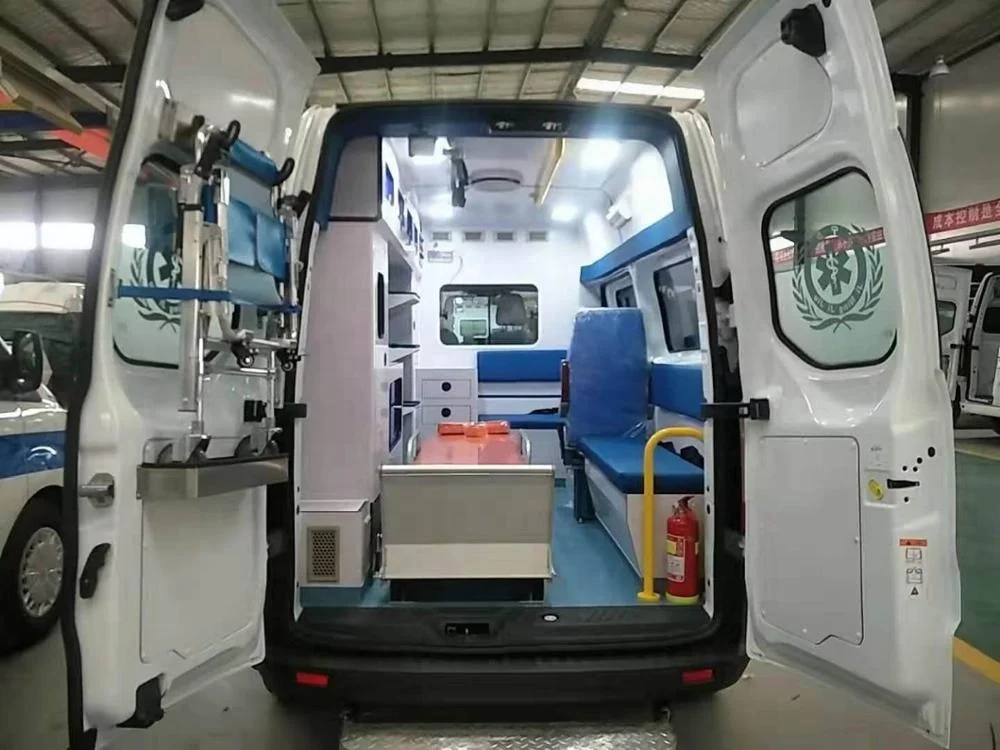 china new ford Mobile Hospital Emergency Ambulance Patient Transport with Medical Equipment for sale