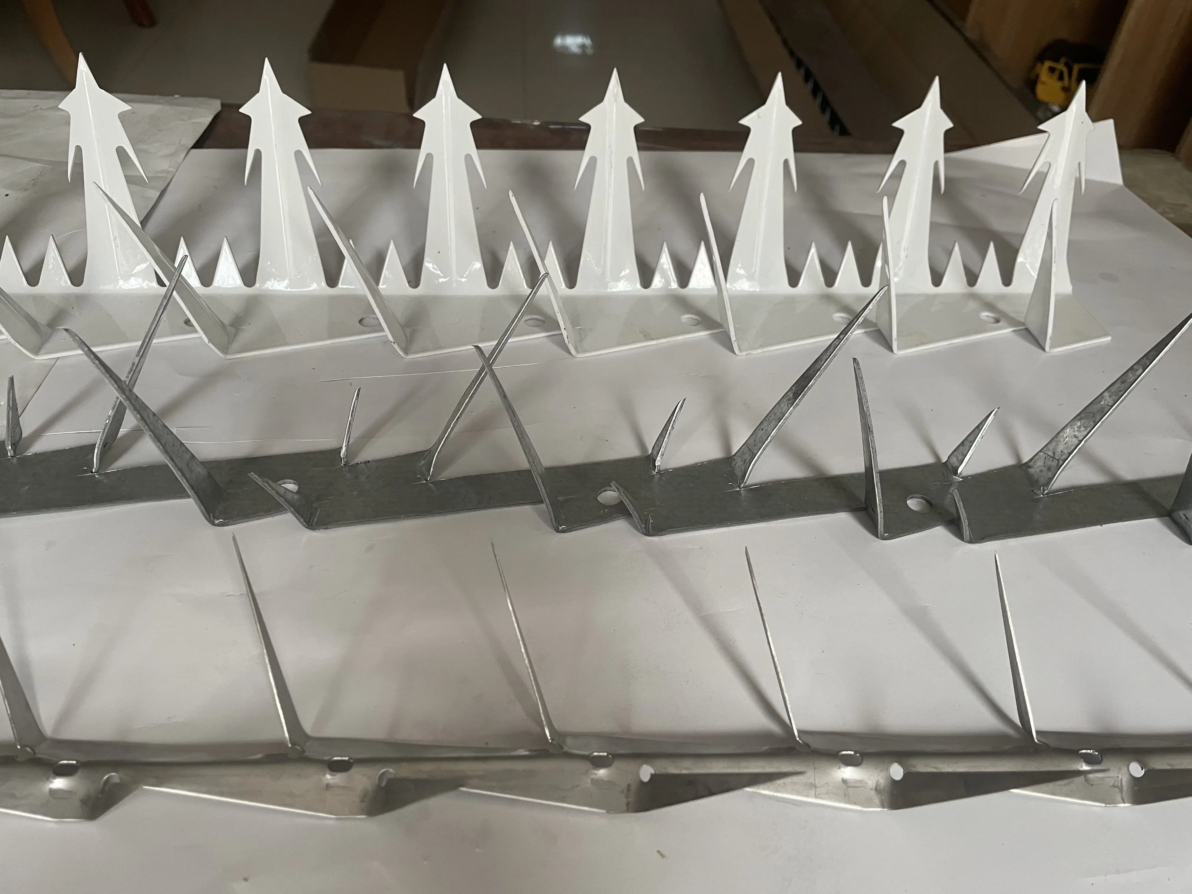 Animol control deterrent anti Climb Strips plastic thorn bird spike for pigeon hot dipped galvanized material