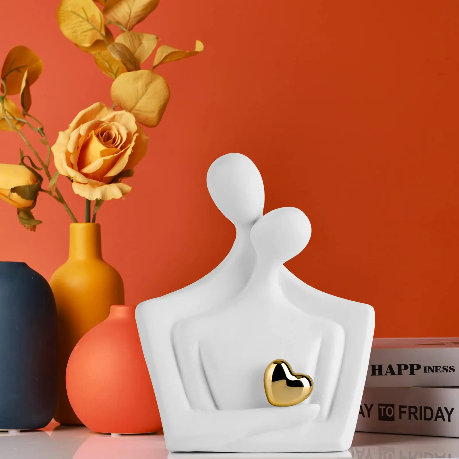 Figure Statue for Home Decorations Gold Heart Figurine Hugging Couple Living Room Decorations Office Decor Abstract Figurines