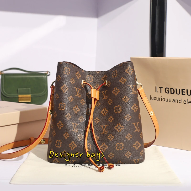 Wholesale distributors for master quality of luxury branded repli bags
