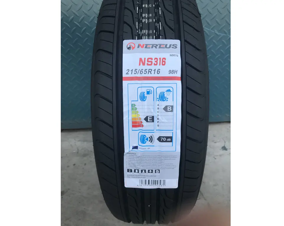 Новые шины для легковых автомобилей Авто 245/50R18 235/50R18 215/40R18 225/55R17