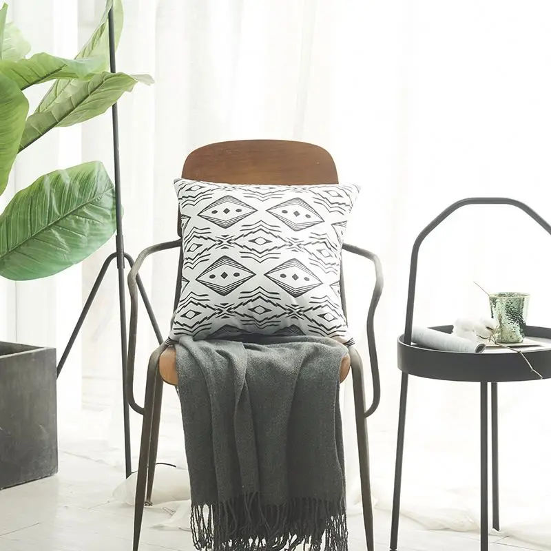 OEM Quality Comfortable North European Styles Custom Made Printed Digital Print Geometric Cushion Cover