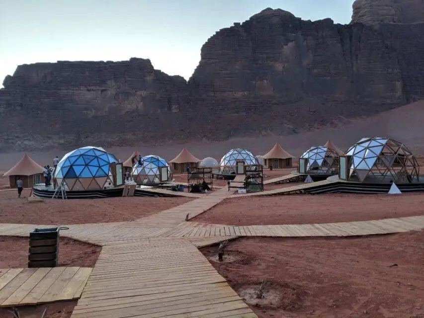 Glass Igloo Dome House Glamping Hotel with Good Insulation in Winter