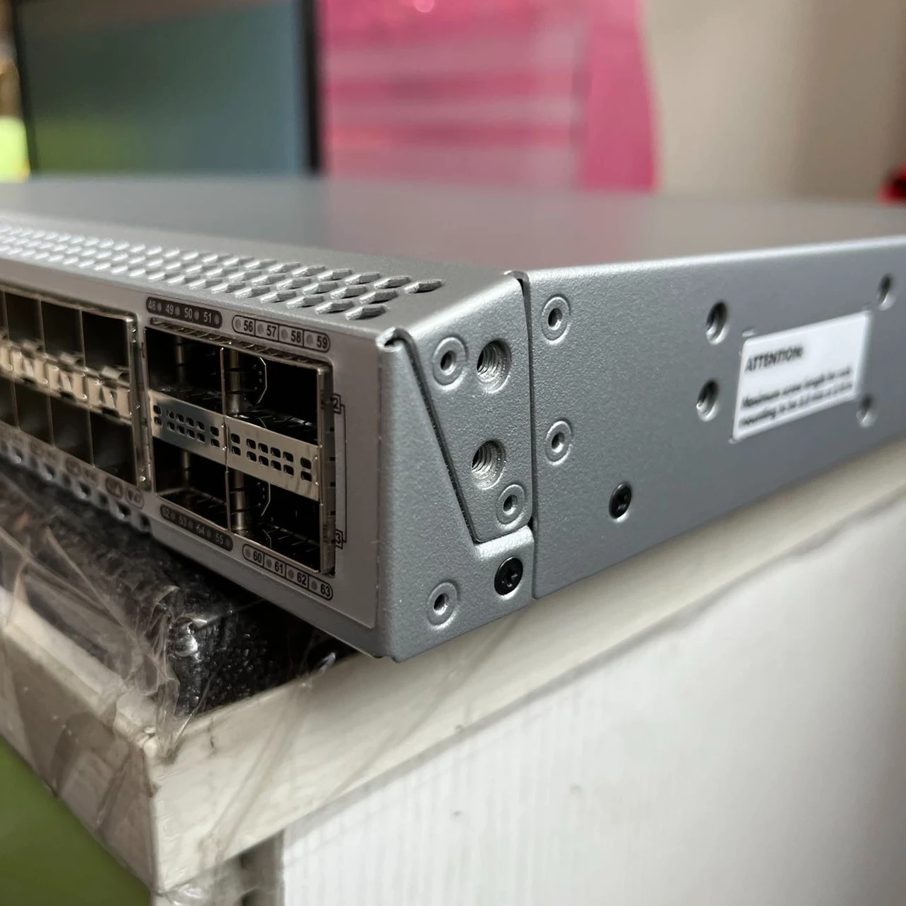 24 Ports Compatible dell/ Brocade G610 Switch BR-G610-8-32G-0/G610-8-16G-0E/G610-24-16G-1E/G610-8-0E/G610-8-32G-0-Z