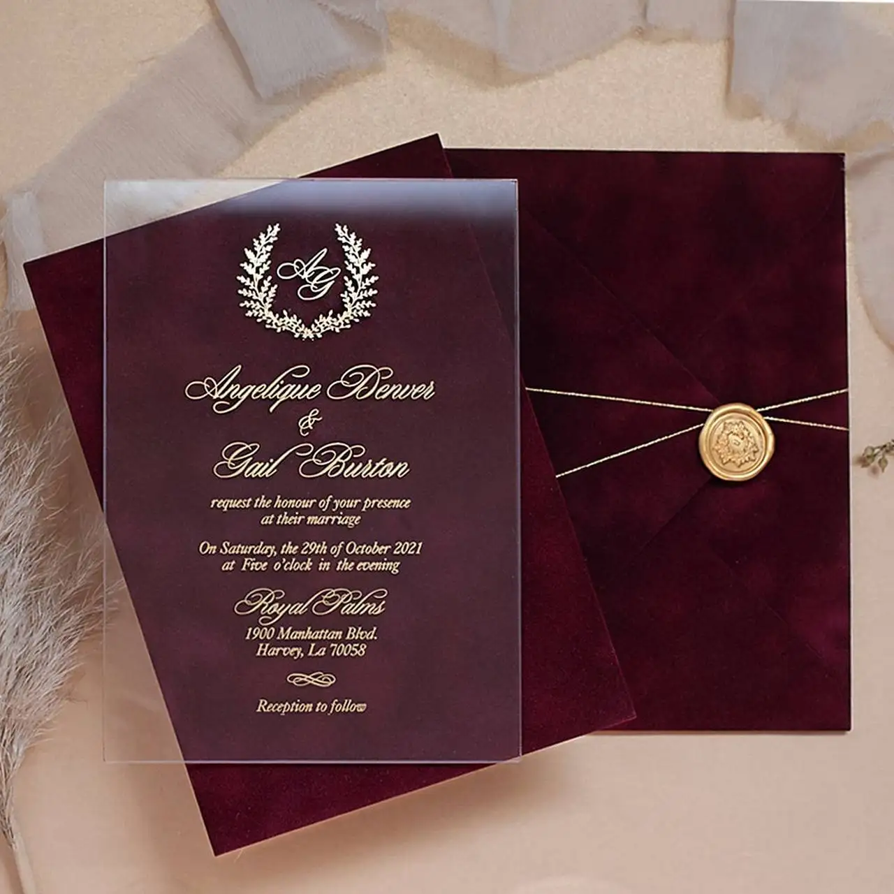 Simple Design Acrylic Wedding Invitation Cards with Burgundy Velvet Envelope