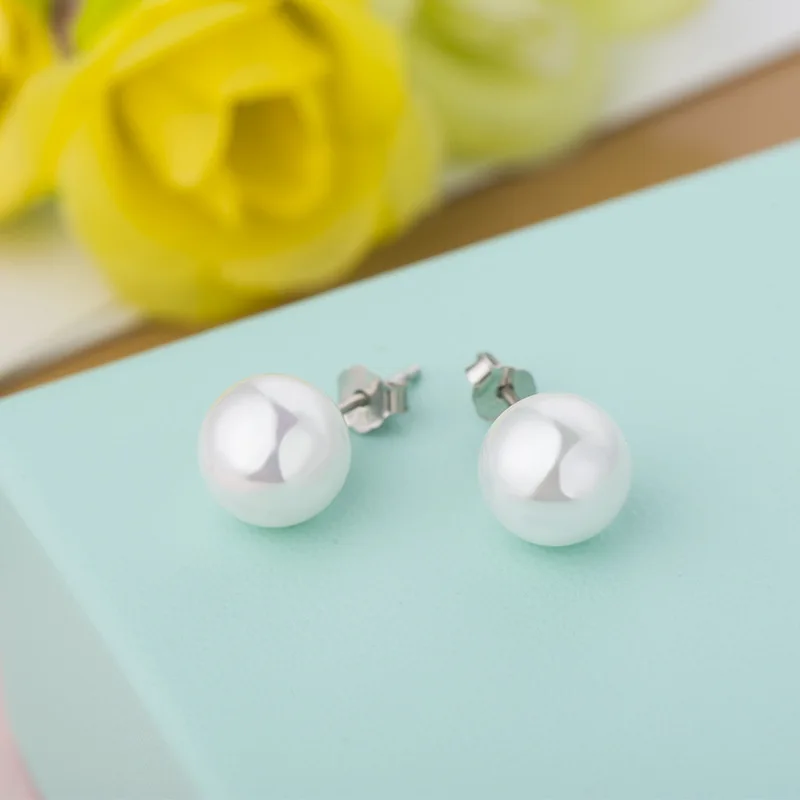 925 Sterling Silver 18K Gold Plated Sterling Silver Round Stud White  Shell Pearl Earrings