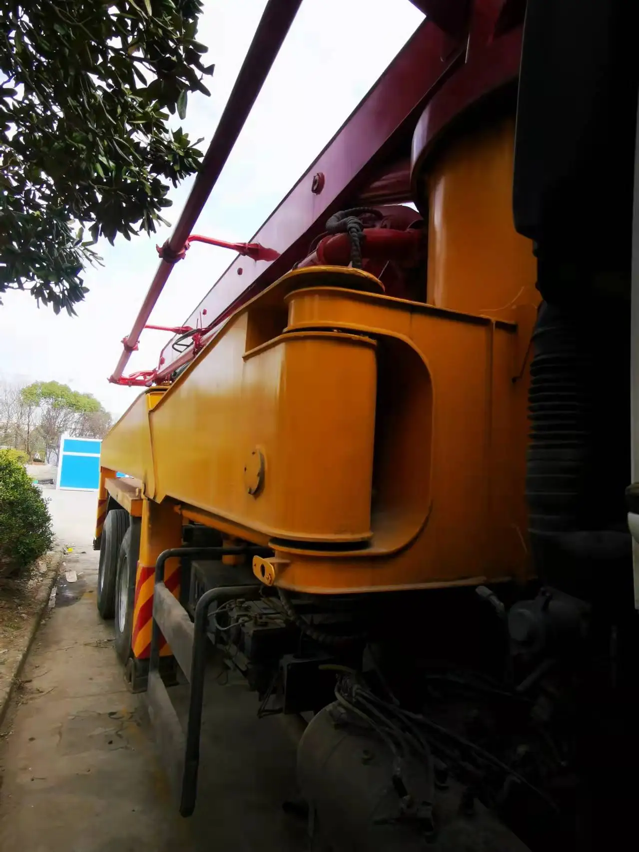 China Sany Used Truck Mounted Concrete Pump Truck 37m 42m concrete truck