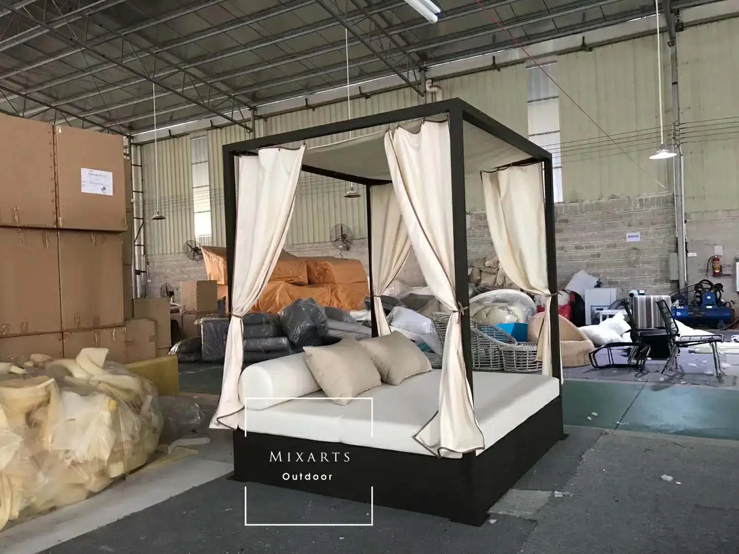 
Outdoor Luxury Beach Pool Bed Aluminum Cabana Daybeds 