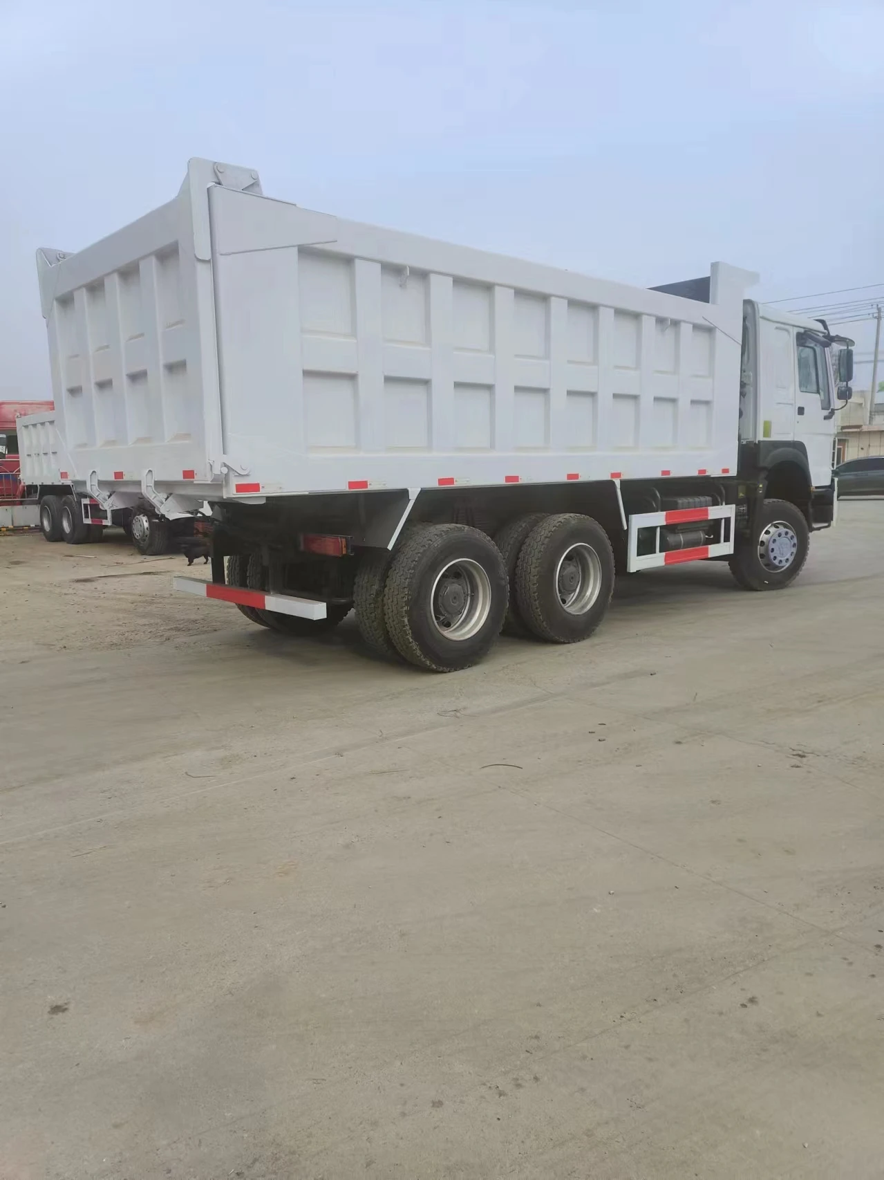 400HP 6X4 Brand New Sinotruk Howo 10tires Dump Truck