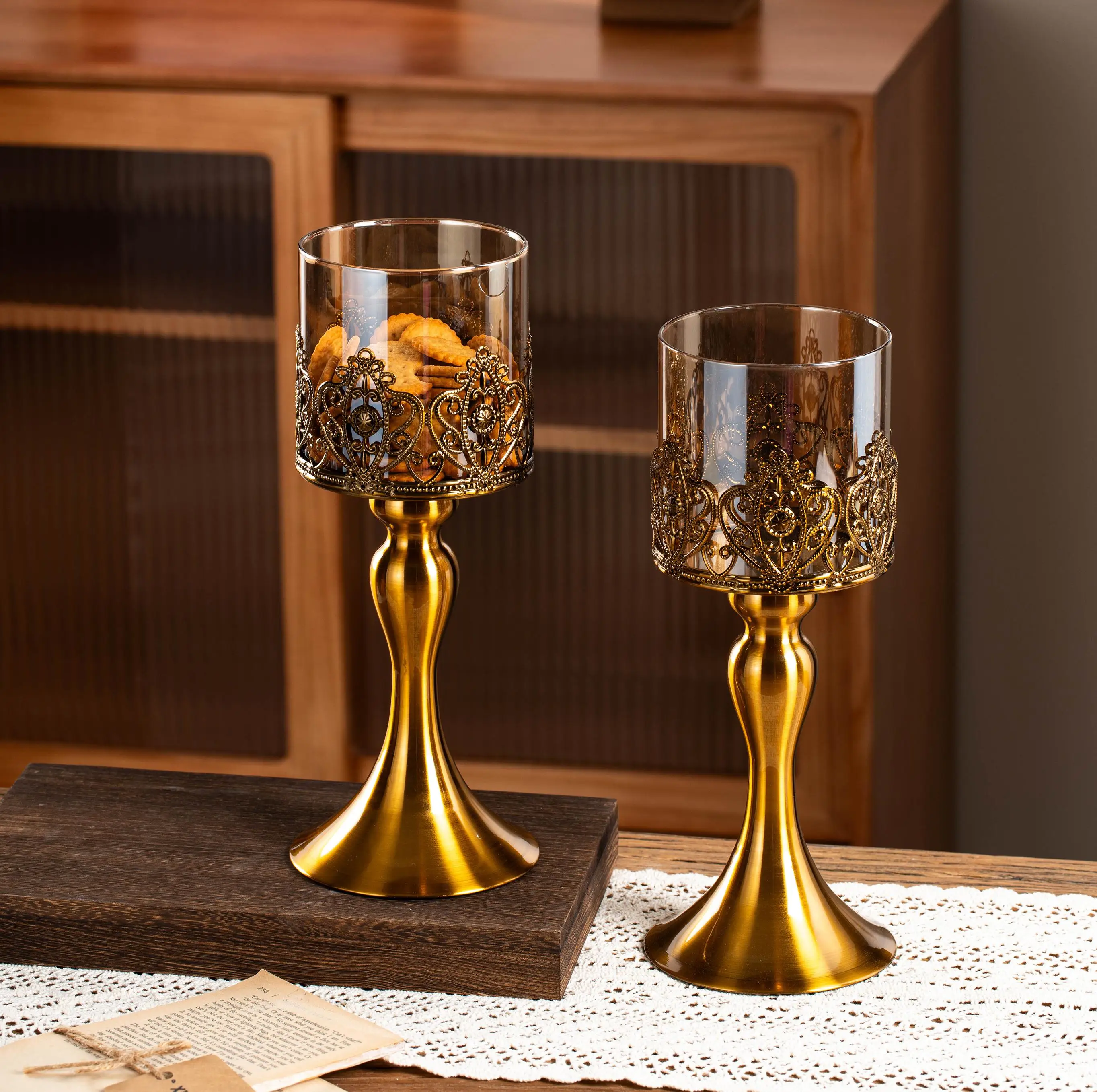 Wholesale Living Room Coffee Table and Kitchen Household Glass Food Prep Container And Decorative  Gold Bronze Candy Jar