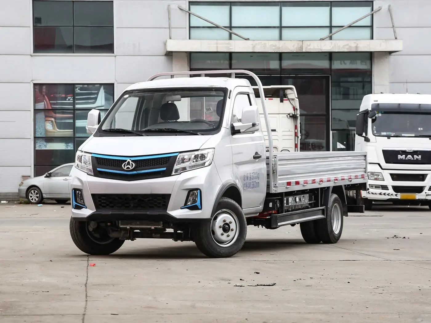 Changan/KYC X3 EV Cargo Vehicle Full Electric Cargo Truck 2 Door 2 Seat Mini Truck CLTC 230km Range Changan KYC Auto for Sale