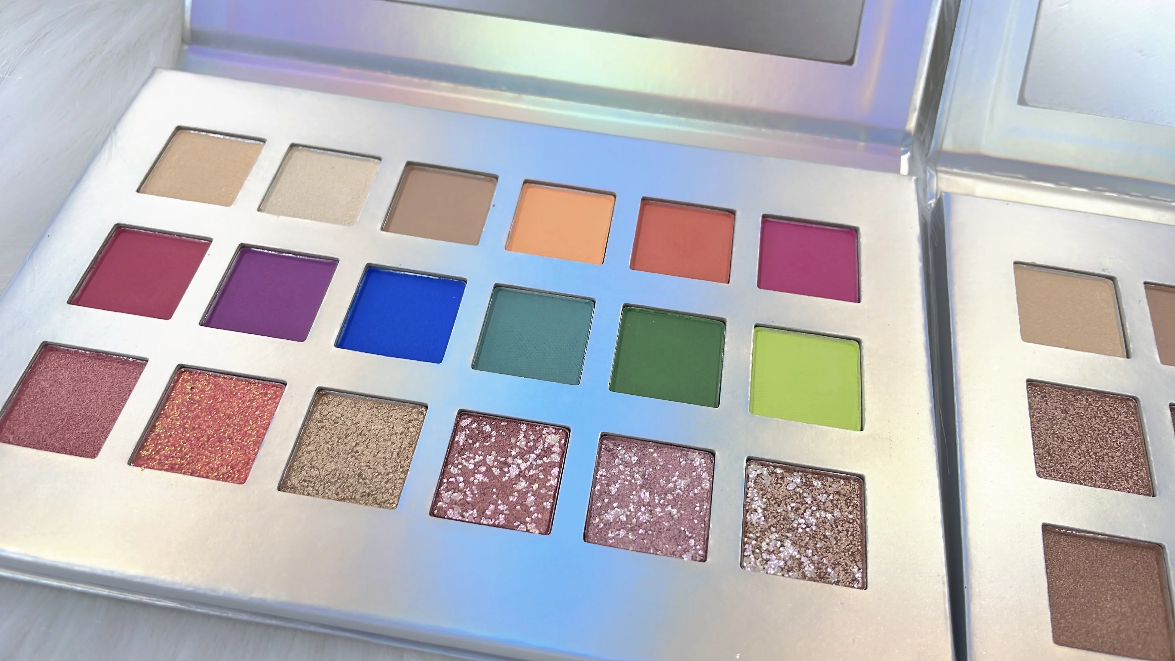 COEOVO 9 18 colors Matte eye shadow pallet private label customize eyeshadow palette