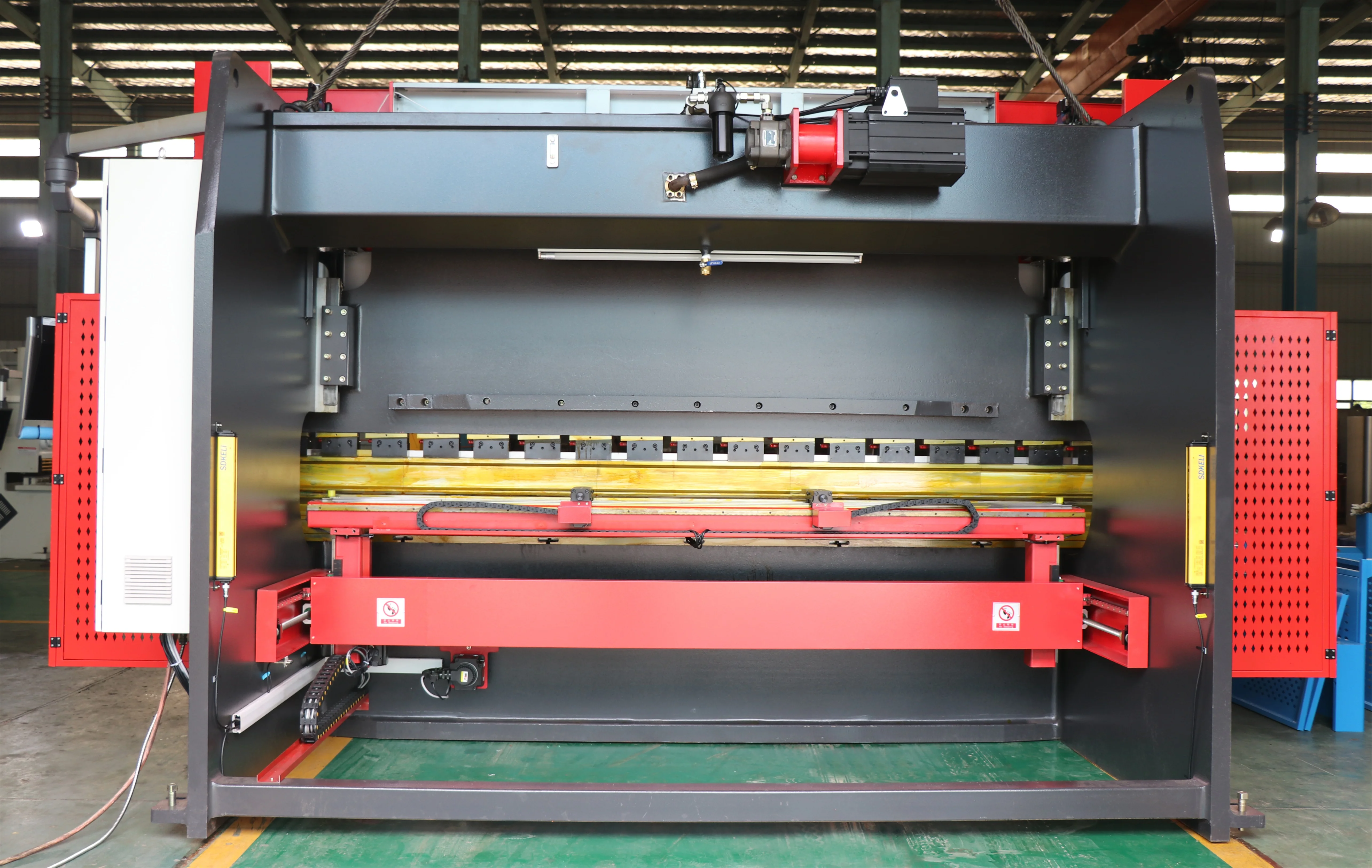 
Big Discount! High Precision Delem Controlled CNC Hydraulic Press Brake 160 Ton/4000mm for Bending Metal Sheet Plate 