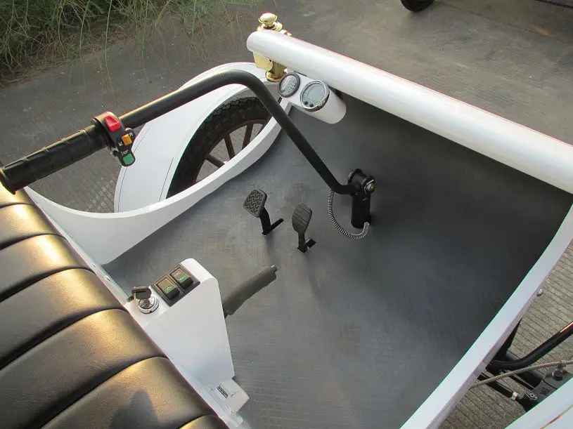 Antique car special sightseeing vehicle for sale