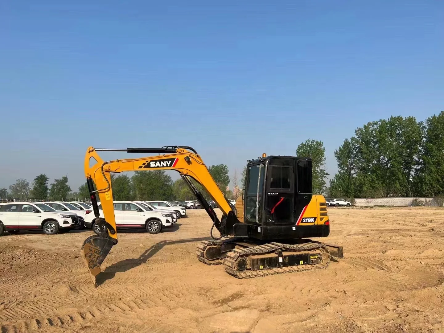 High Quality SANY 60C Crawler Excavator Japan Original Used Low Price in Shanghai Featuring Core Components Engine and Pump