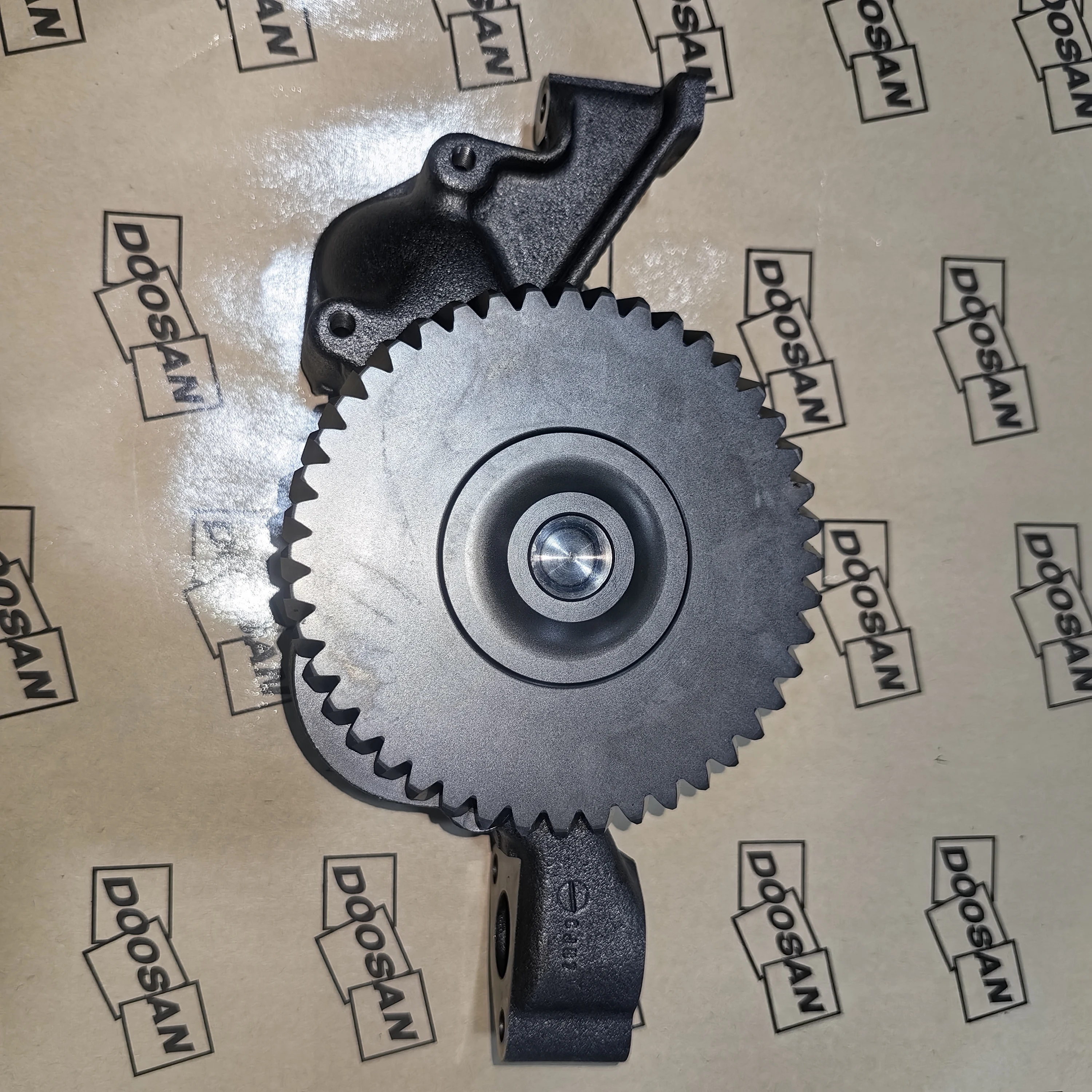 Запчасти для автобуса Daewoo DV11 запчасти двигателя 65 05100-6188 масляный насос Doosan