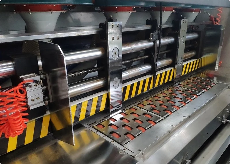 FFG High speed high quality box printing die cutting slotting folding gluing machine in line Casemaker