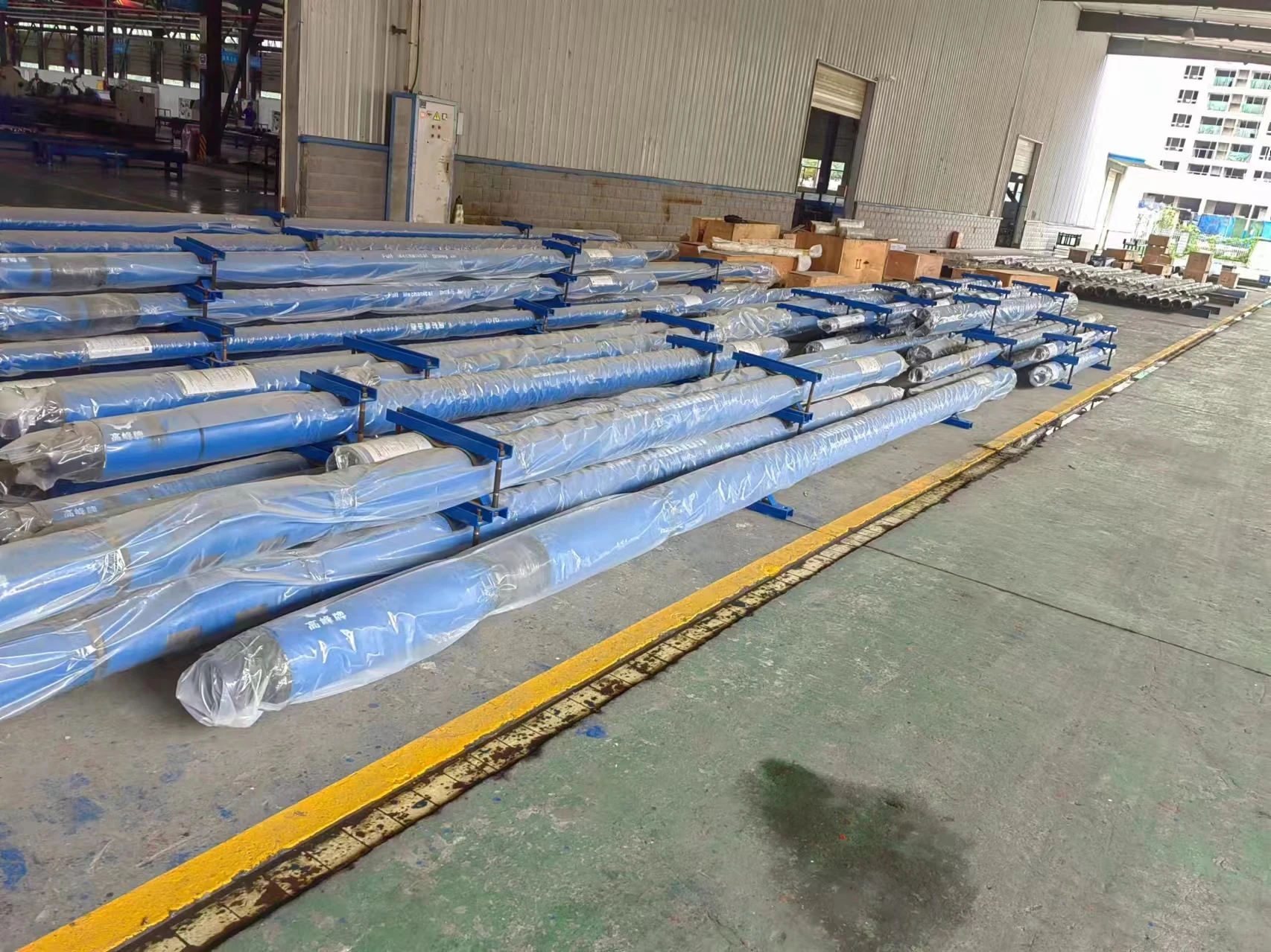 Инструмент для снижения ударов и вибраций бурения на месторождениях гидравлические амортизирующие Подводные устройства с радиальным осевым направлением