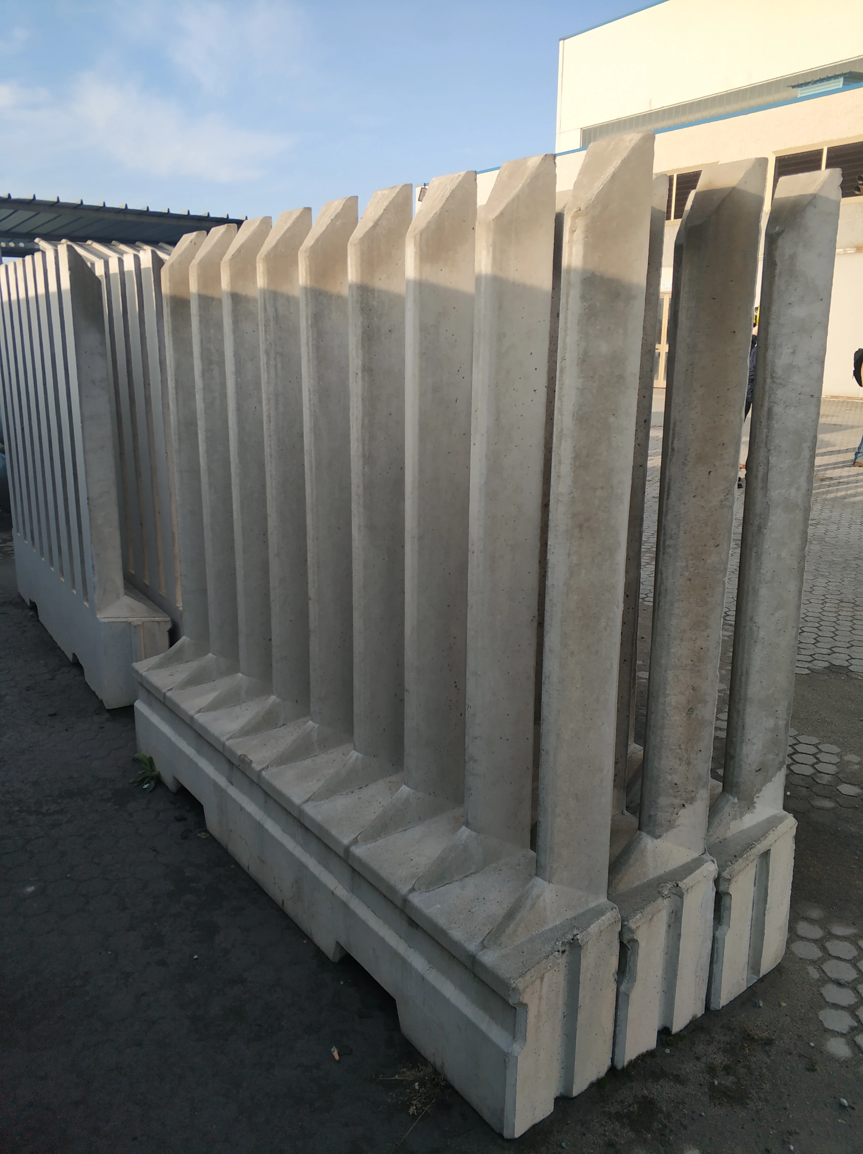 Advanced construction machinery molds, prefabricated concrete guardrail molds