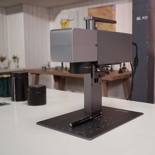 M2 Mini Metal Laser Engrave Machinery Portable Leather Brass Dog Tags Carving Jewelry 3D Crystal Fiber Laser Engraving Machine