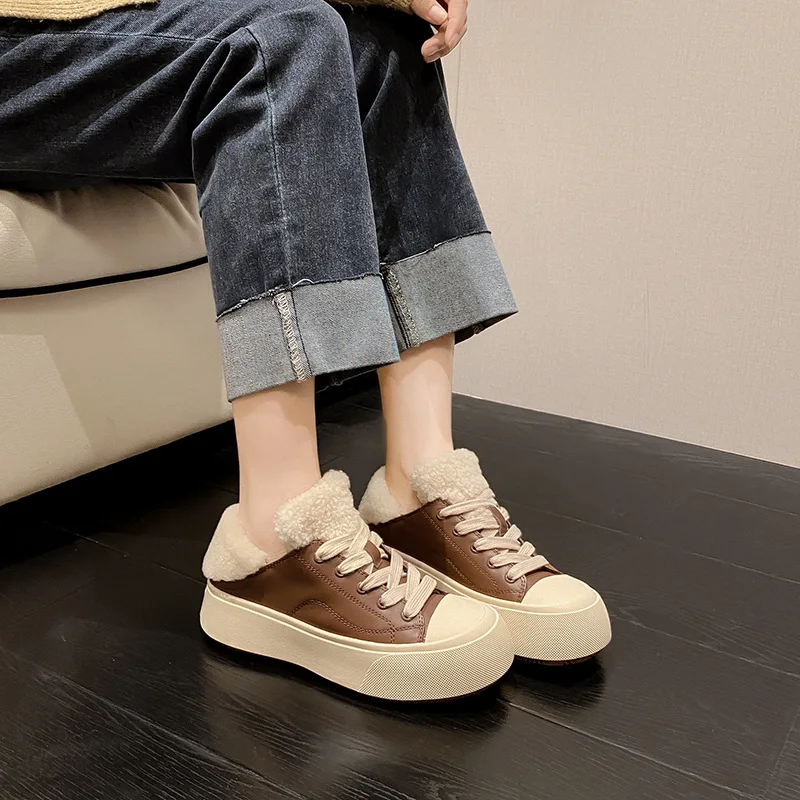 Autumn and winter new high-quality leather wool thick-soled versatile warm casual trendy shoes for 2024