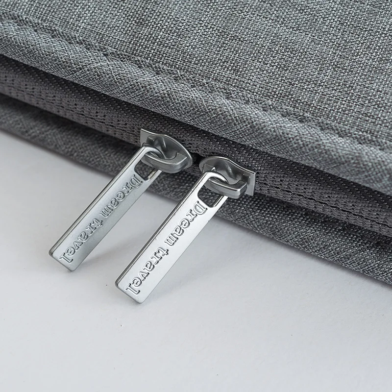 Waterproof Portable Travel Organizer Credit Card Clutch Bag Wallet Passport Holder for Family with Zipper Pocket