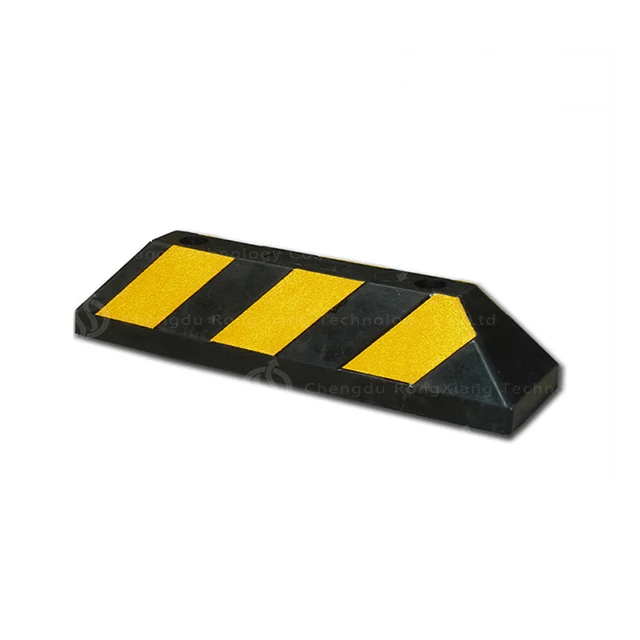 2023 Rubber Chock Car Parking Wheel Stopper Wheel Stop Parking Barrier Wheel Stop
