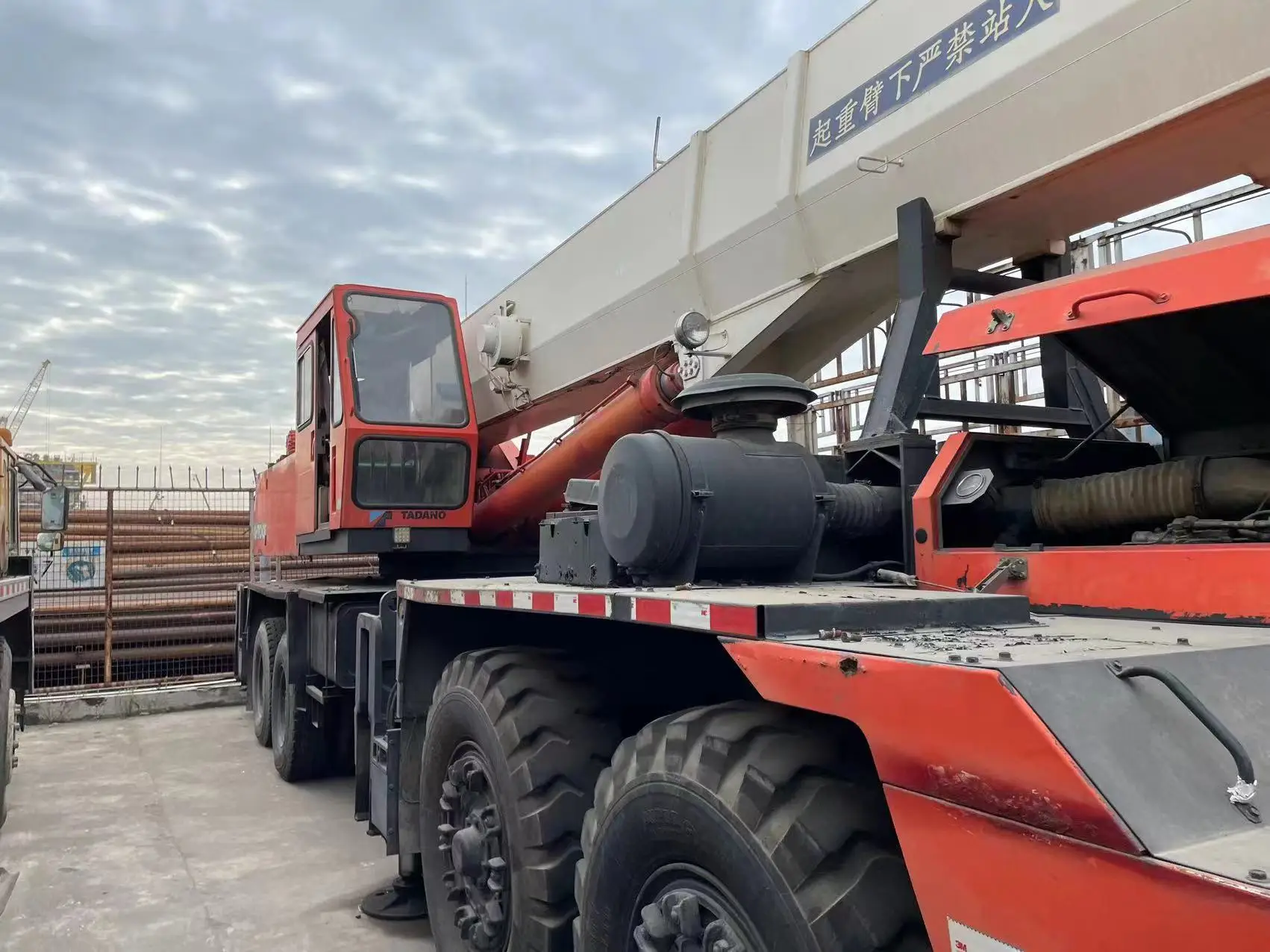 TADANO 70T 50ton 30ton Hot sale cranes   used tadano tg700e tl300e folding booms pickup crane for sales in stock