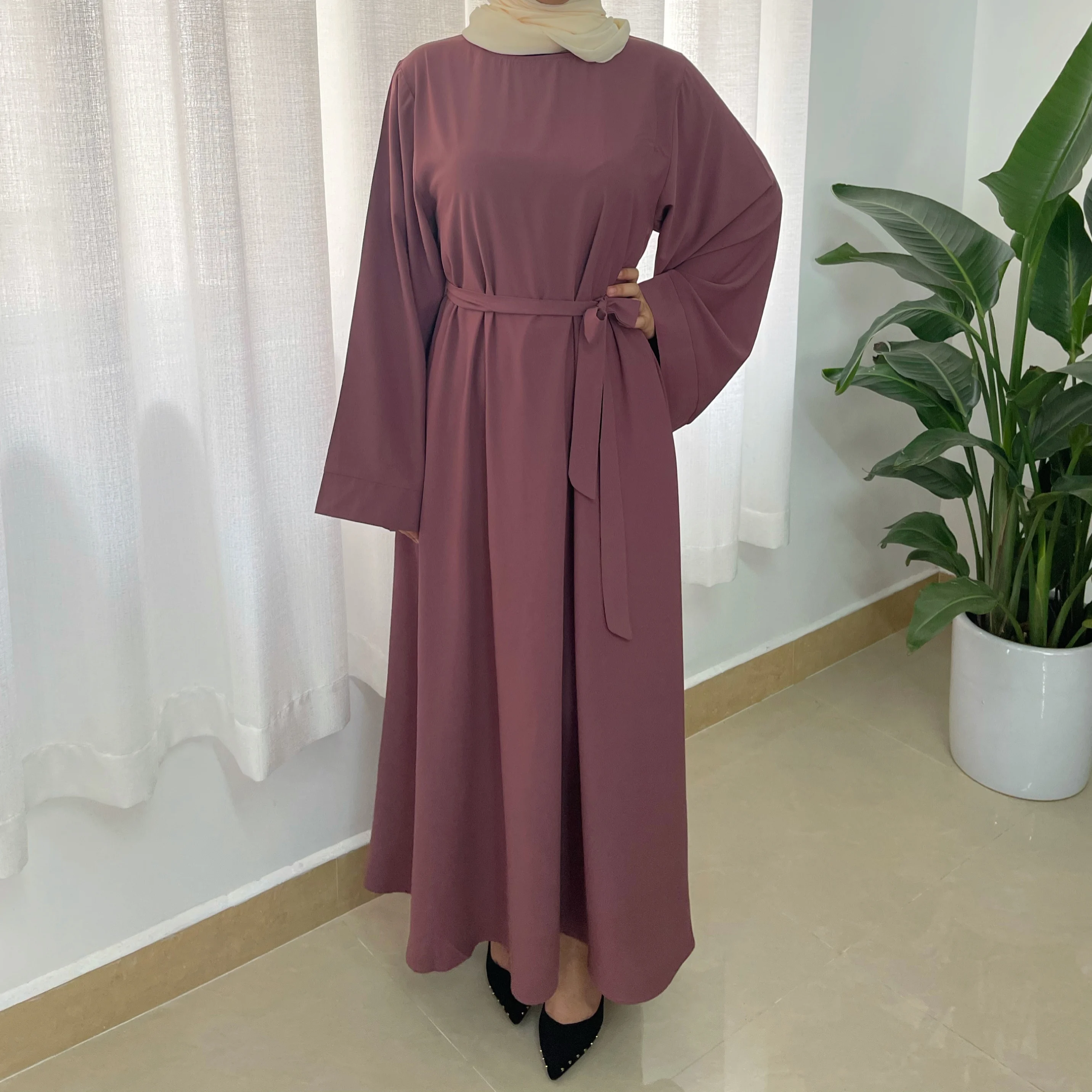 Top Selling Amazing Quality Nida Abaya with Wide Flare Sleeves UK Closed pleated Abaya Modesty Dress with matching Belt