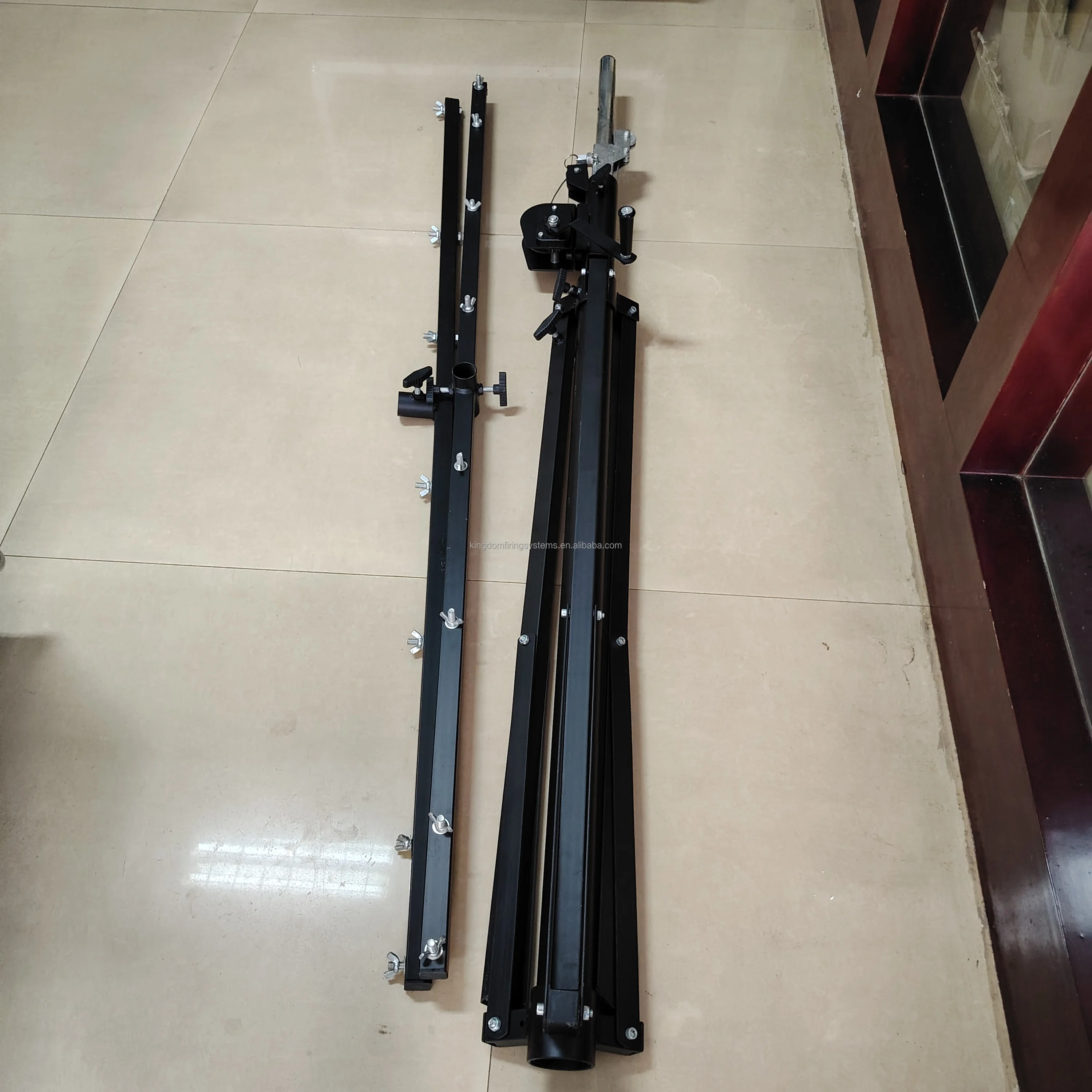 Folding Arm Lifting Support With Two Cross Bars for Firewroks Show for Stage Wheels for Celebration Occassion