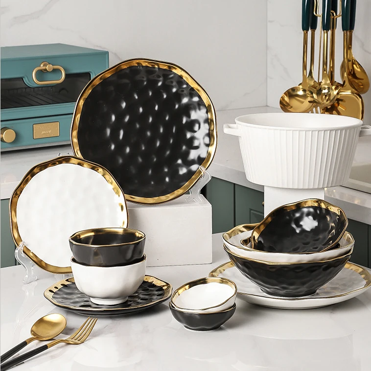 Wholesale Porcelain Gold Rim Luxury Chinaware Plates Dishes Set Dinnerware Hotel Tableware Dinner Sets