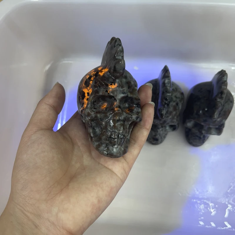 
Wholesale natural stone gem Hand Carved crystal skulls flame stone quartz skulls Head Skulls For Decoration 