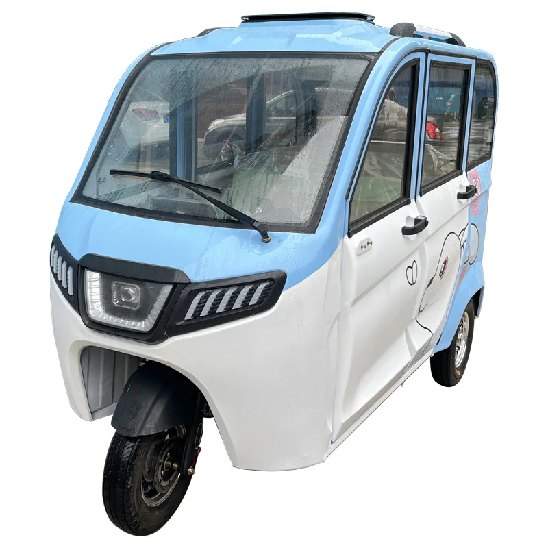 Mini Eco-Friendly 60v Electric Auto Rickshaw Tricycles Closed Body Type