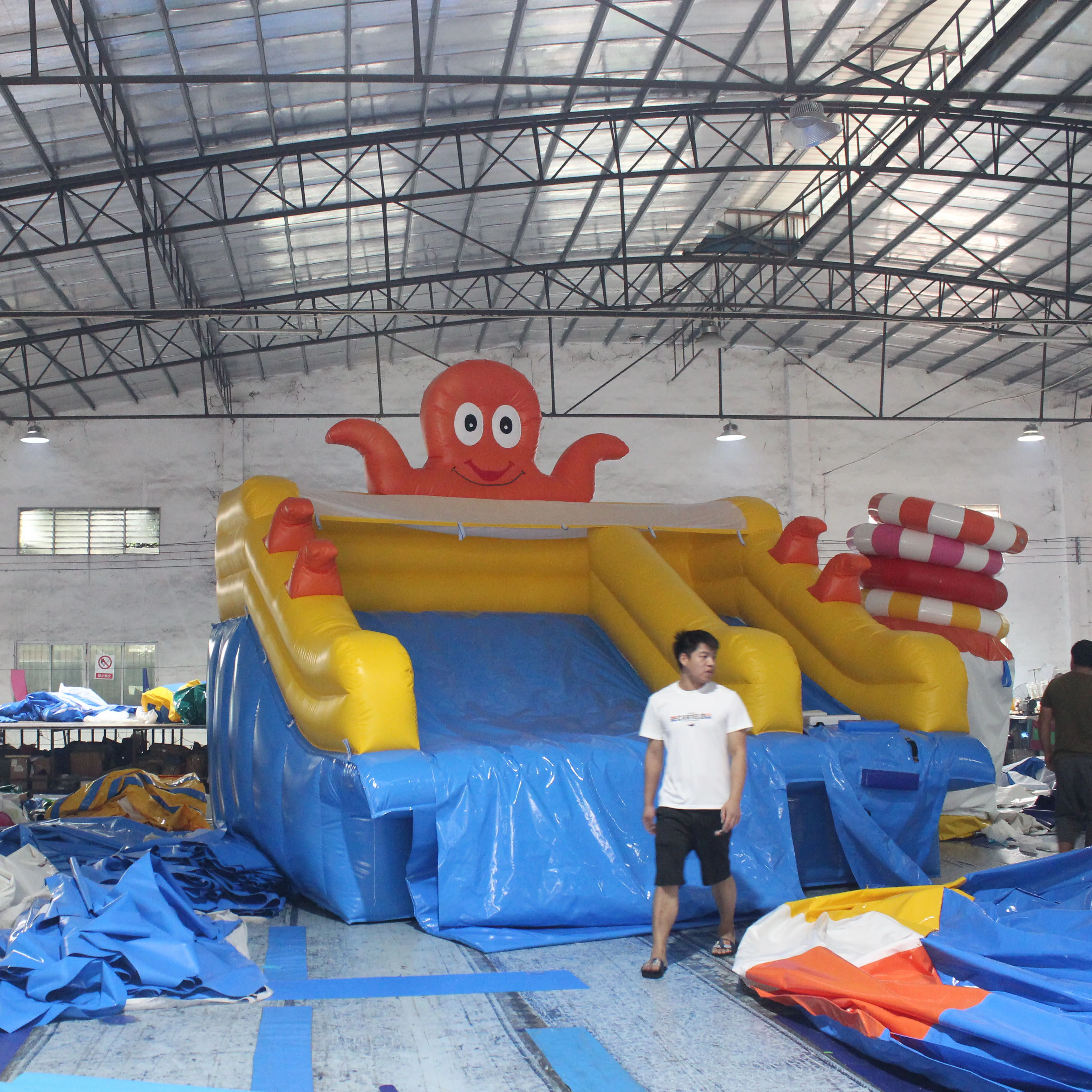 Customised octopus shape inflatable water slide outdoor Playground for children and adults dual waterways