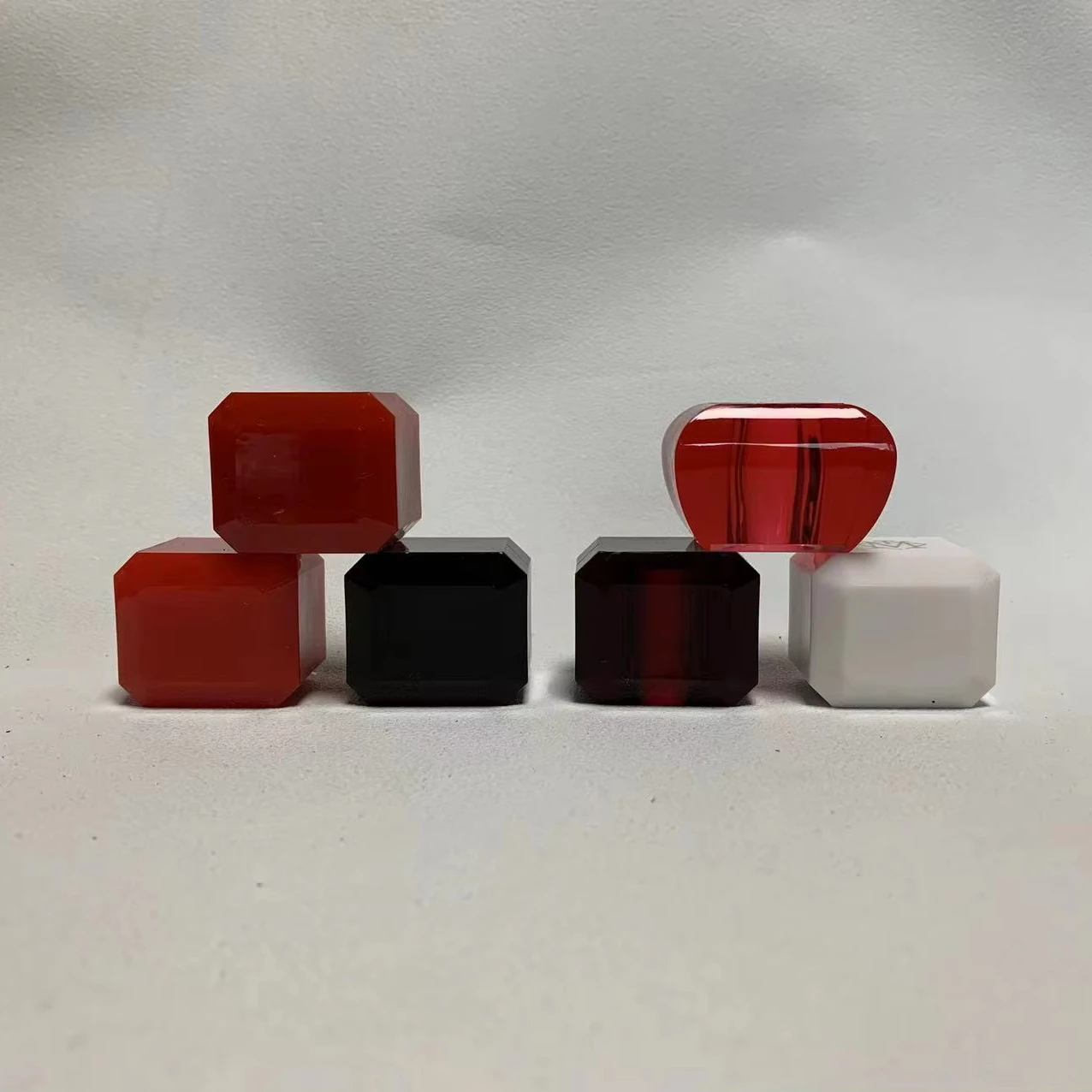 Wholesale New Design Perfume Bottle Cap Luxury Plastic Square Perfume Cap