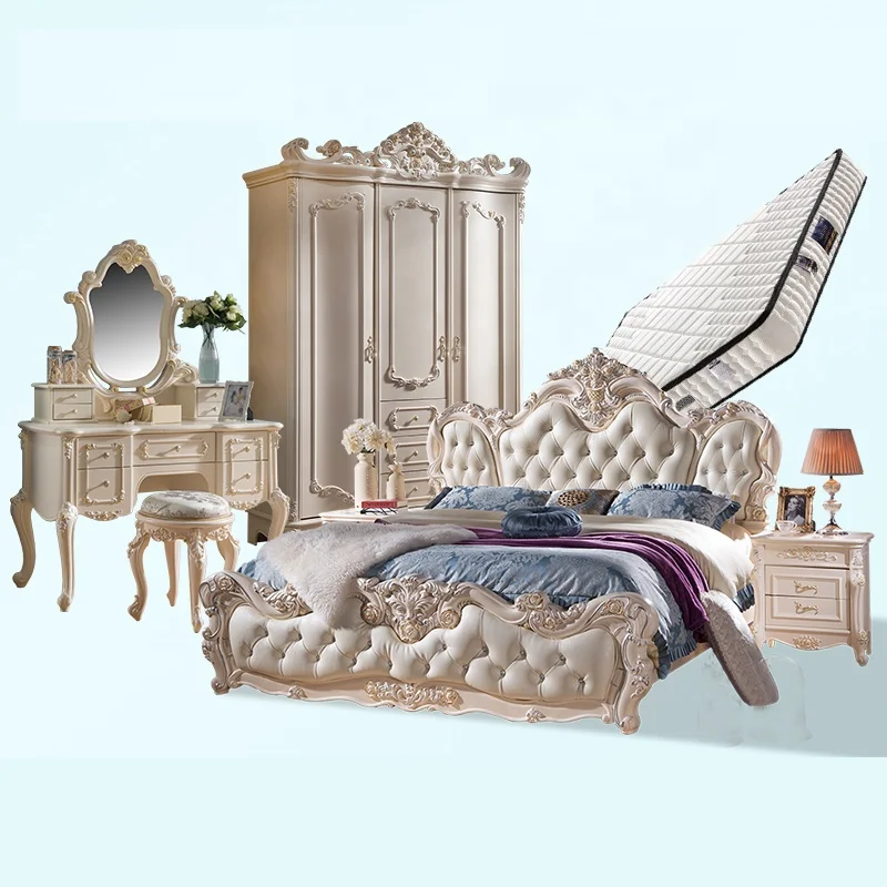 Classic Bed Italian Design Luxury Carved King Bed Vintage Wooden Bedroom Furniture Set