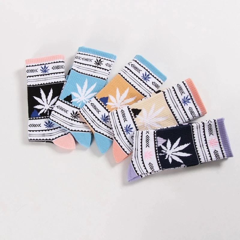 High-quality Tie-dyed Maple Leaf Socks Long Fashion Weed Women Couple Socks
