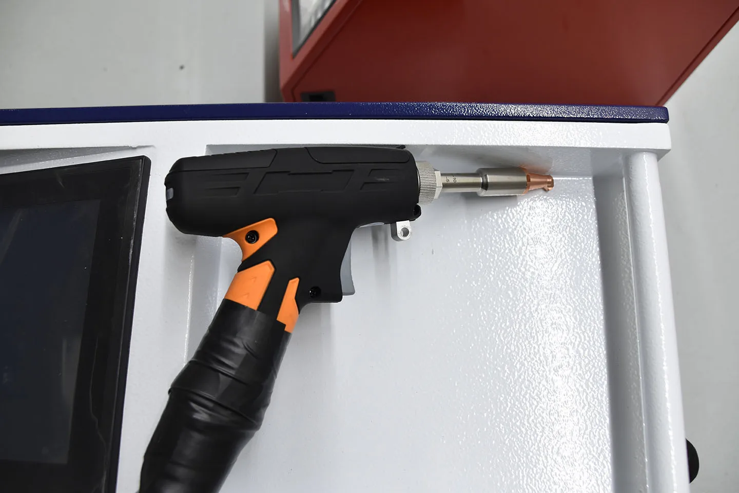 Factory Direct Sales Multifunctional Portable 1500w 2000w Air-cooled Small Laser Welding Machine