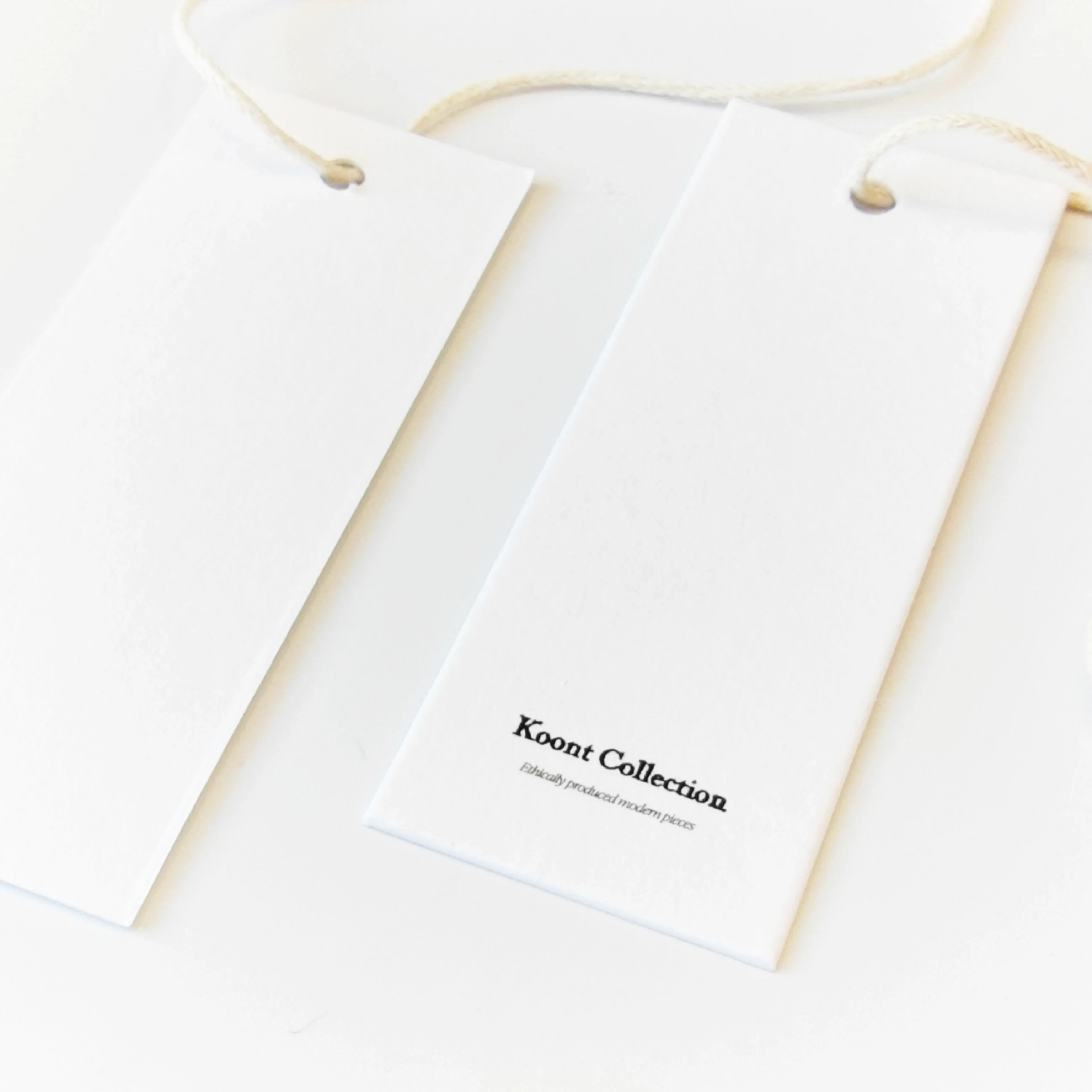 fashion design branding name logo 350gsm white cardboard hang tag for necktie customized matte finish clothing label name tag