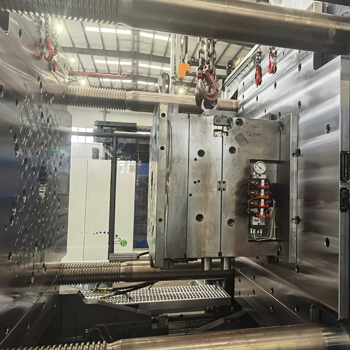 Конкурентоспособная цена 3200T быстрая замена формы Зажимная система производство пластика