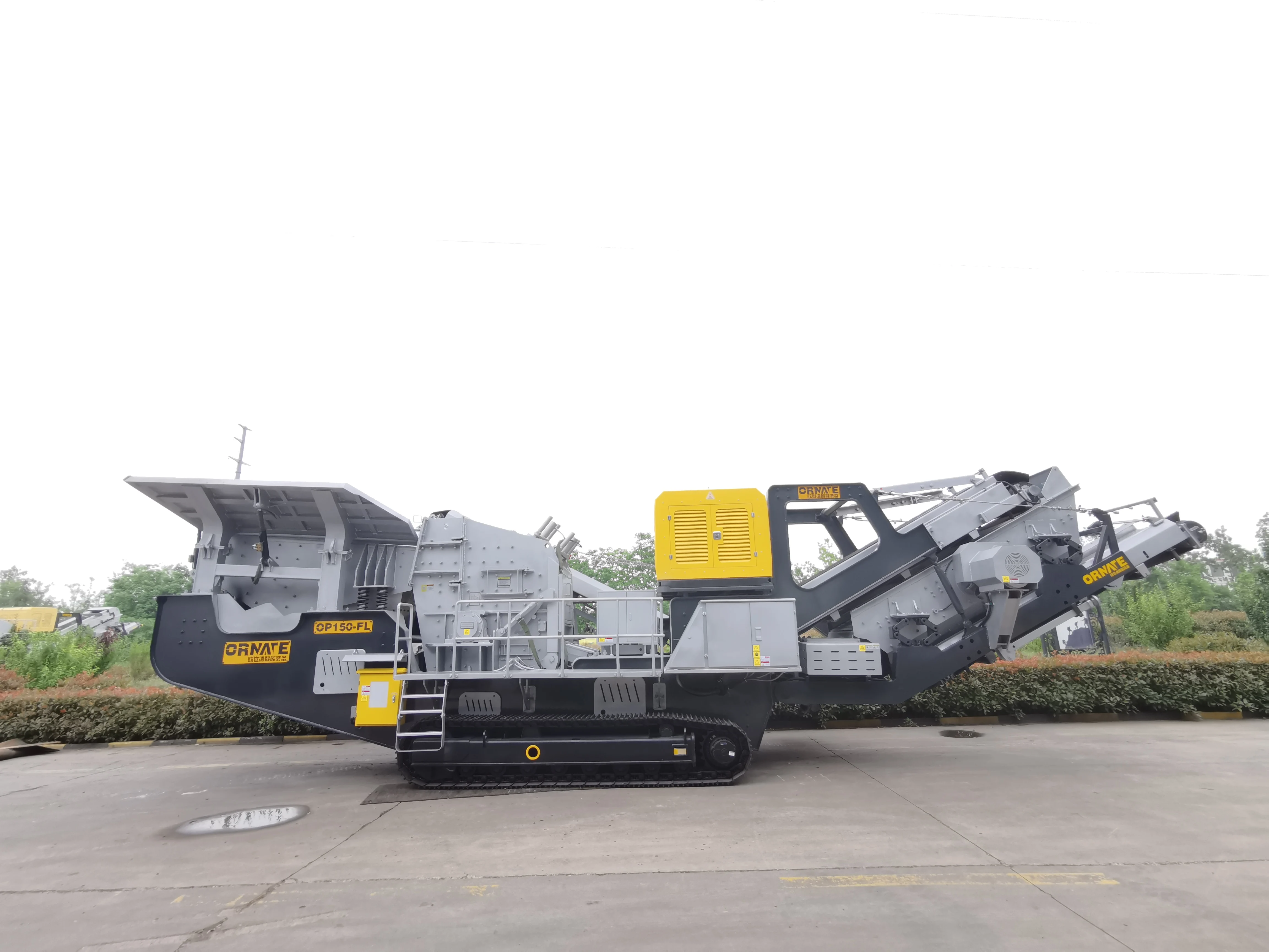 Preferential Price Diesel Engine Mobile Mining Primary Jaw Crusher Machine With Vibrating Screen