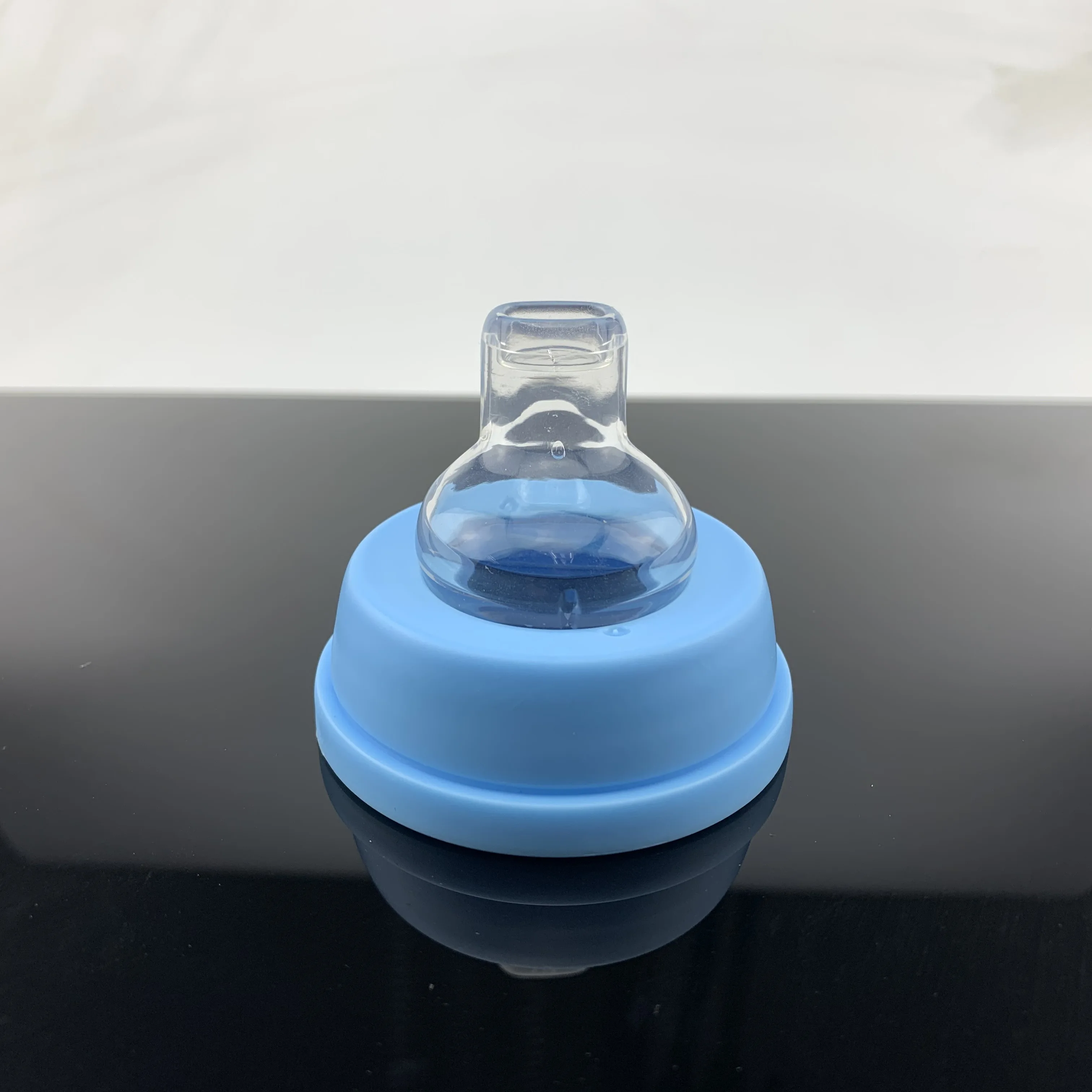 Wide-Neck realistic liquid silicon nipple baby sippy spout