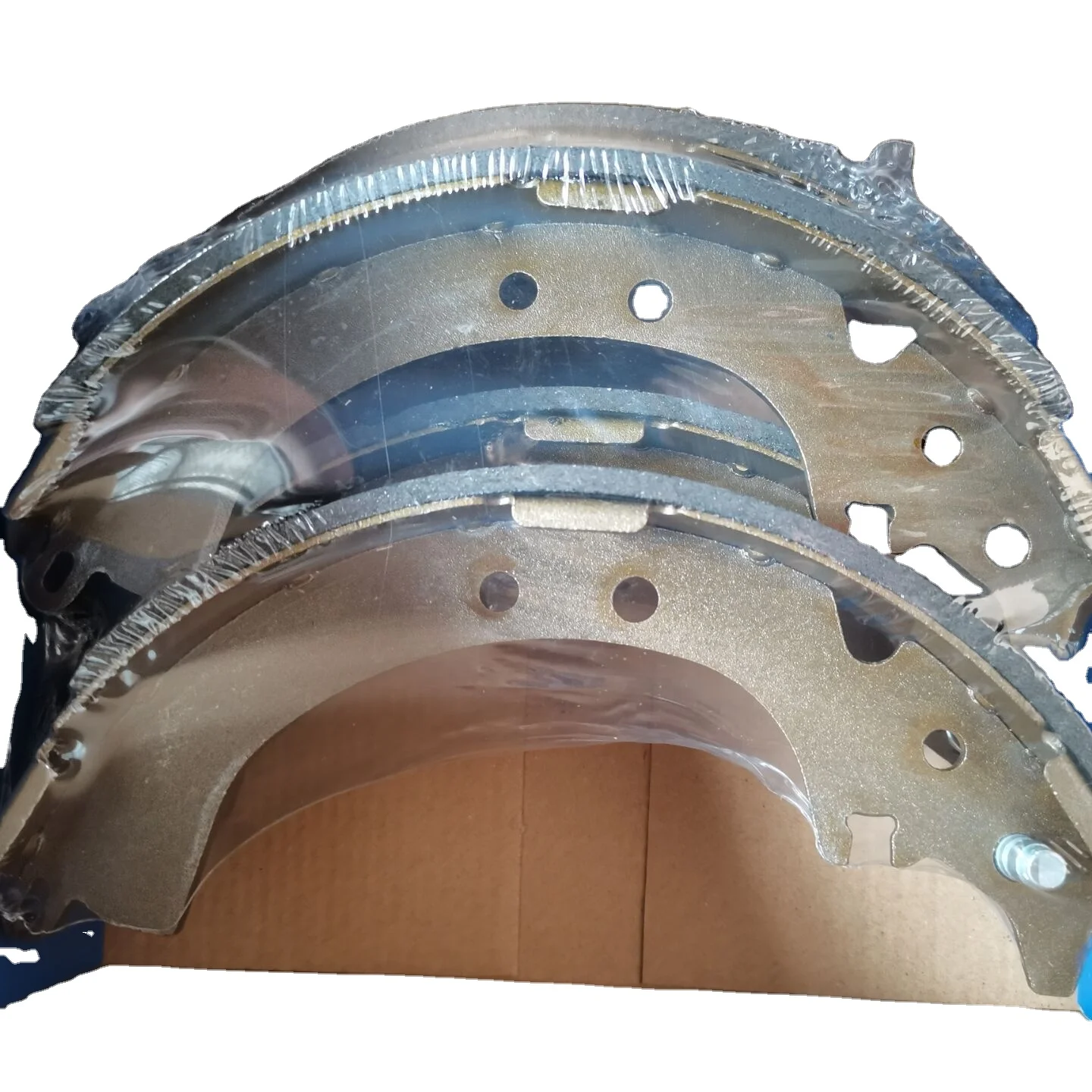 Manufacturers supply auto spare accessories brake shoe for isuzu truck