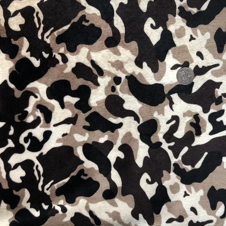 Ячеистая ткань с принтом коровы