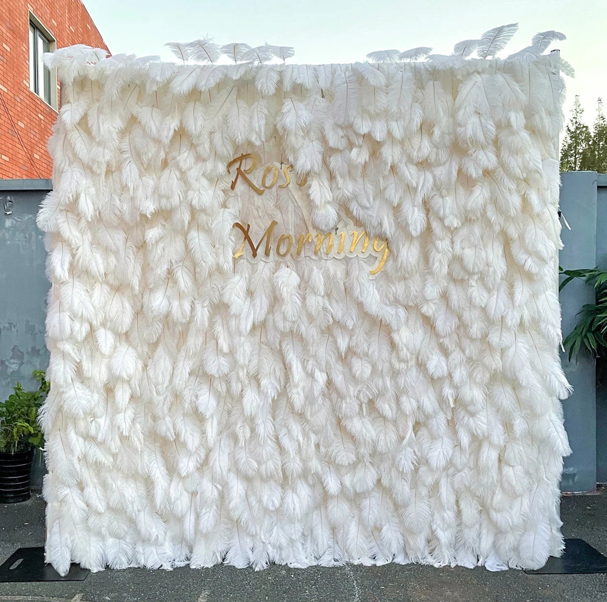 Free Shipping 15--20cm Pink White Ostrich Feather Wedding Baby Birthday Flower Wall Panel backdrop For Party Decoration