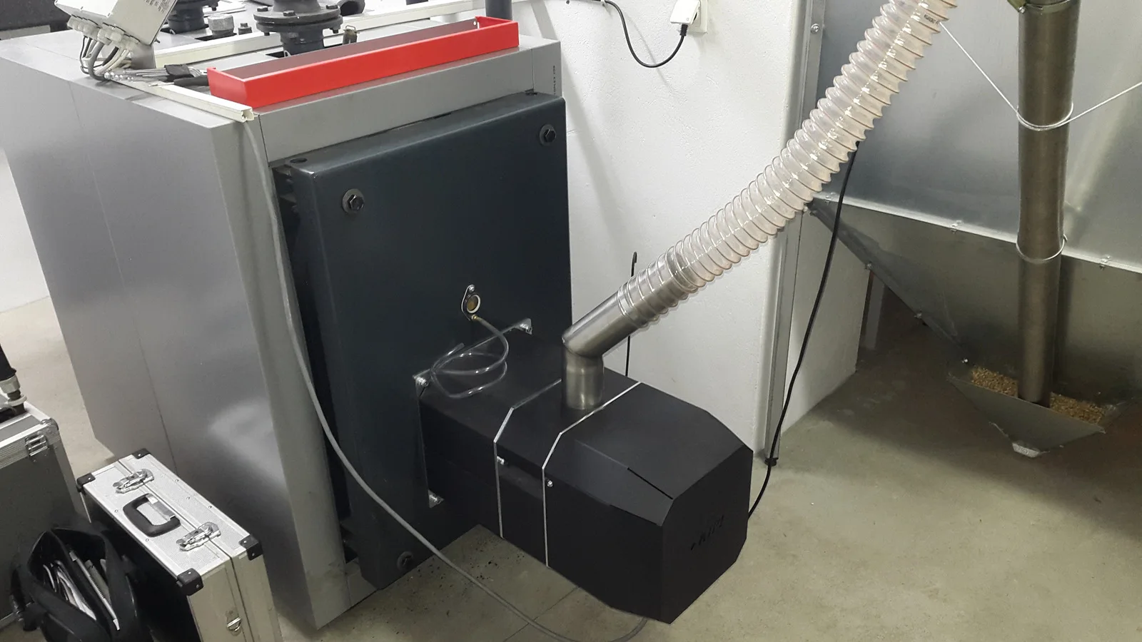 High Efficient Renewable Fuel Biomass Pellet burner Set 6-26 kW Poland Supplier