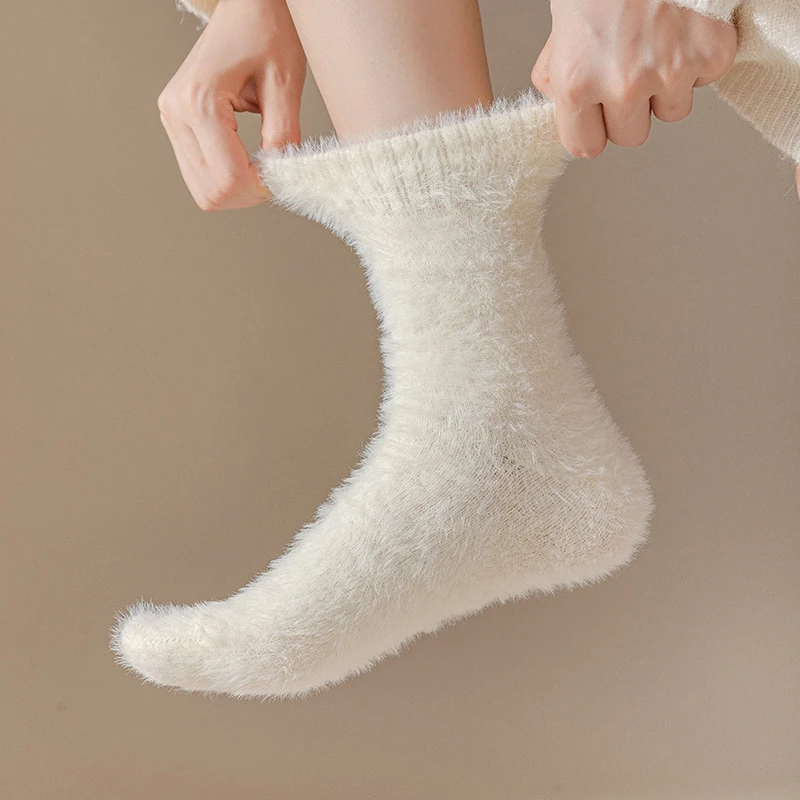 Custom Slipper Socks Fuzzy Fluffy Thick Warm Socks Unisex Men Women Knitted Embroidered Logo