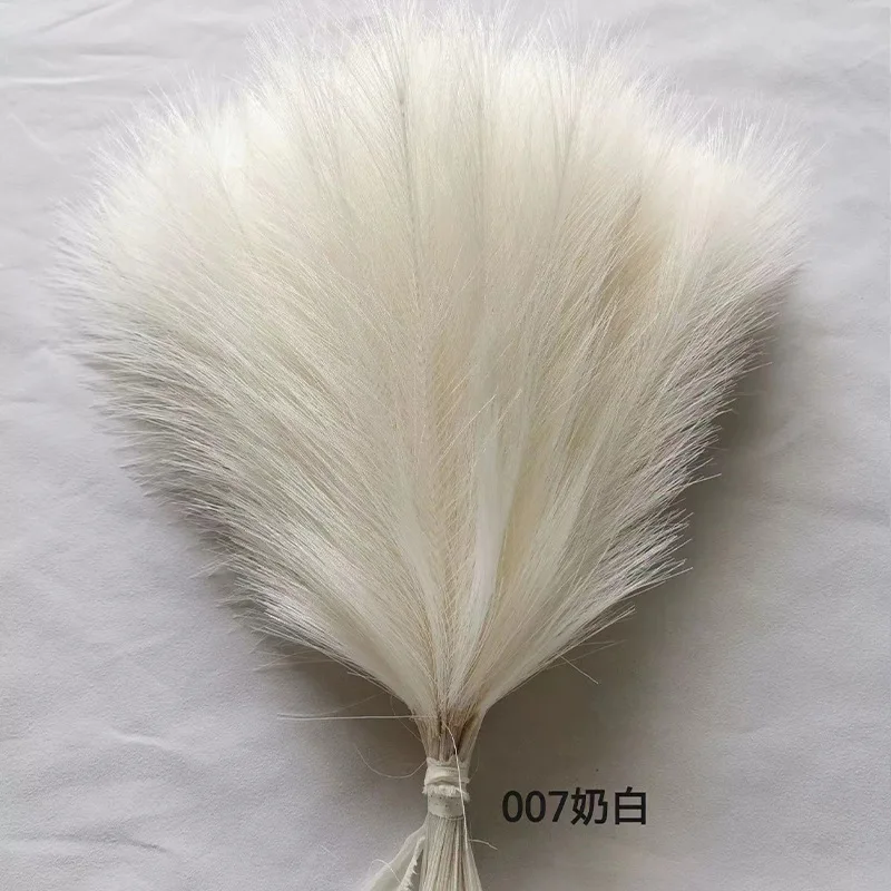 Carnival supplies Artificial pampas grass simulated feather wedding props reed hair wholesale
