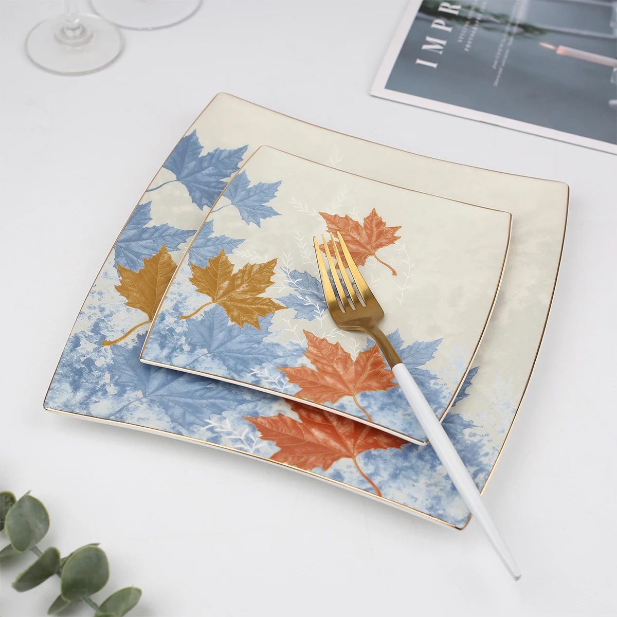 Western Style Porcelain Gold Rim Charger Plate Set Leaf Pattern Restaurant Dish Ceramic Plate