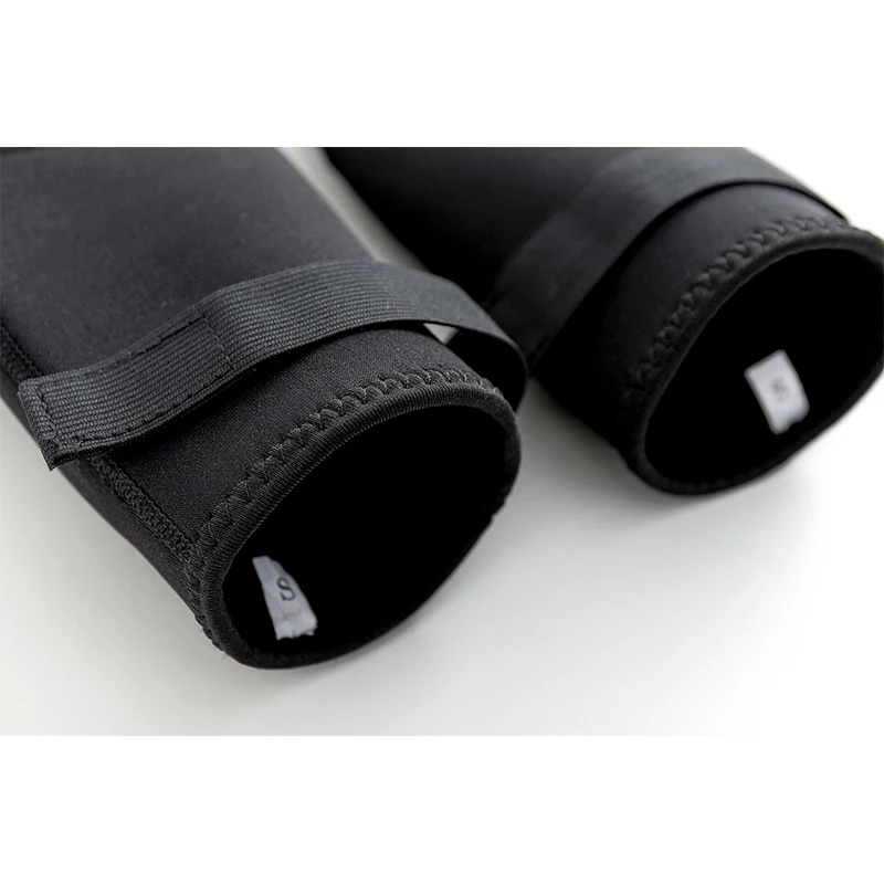 Fashion design neoprene diving socks with adjustable elastic straps anti-slip wetsuit boots keep warm